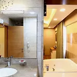 Hotel Life Corner 3*