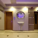 Hotel Life Corner 3*