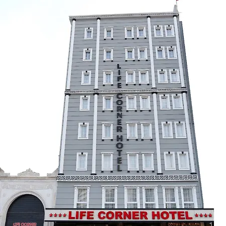 Life Corner Hotel Smirne