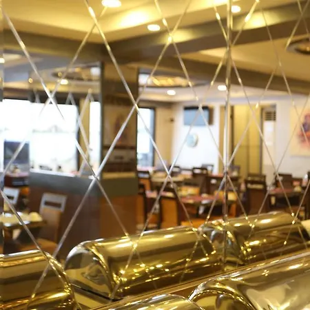 Life Corner Szálloda