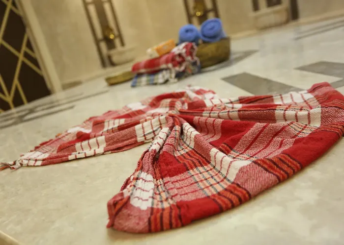 Life Corner Hotell 3*