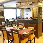 Hotel Life Corner 3*