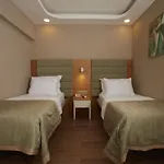 Life Corner Hotel 3*