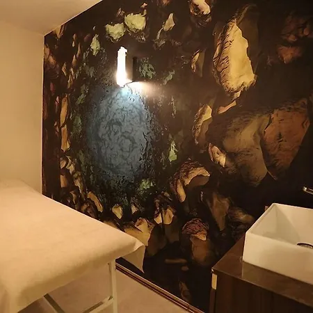 Hotel Life Corner 4*
