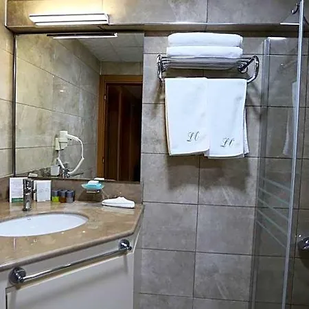 Hotel Life Corner 3*