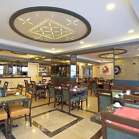 Hotel Life Corner 3*