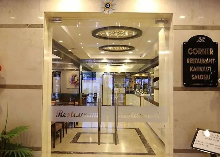 Life Corner Hotel