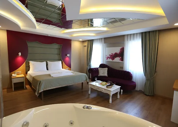 Hotel Life Corner