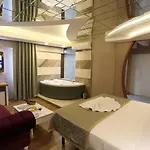 Hotel Life Corner 3*