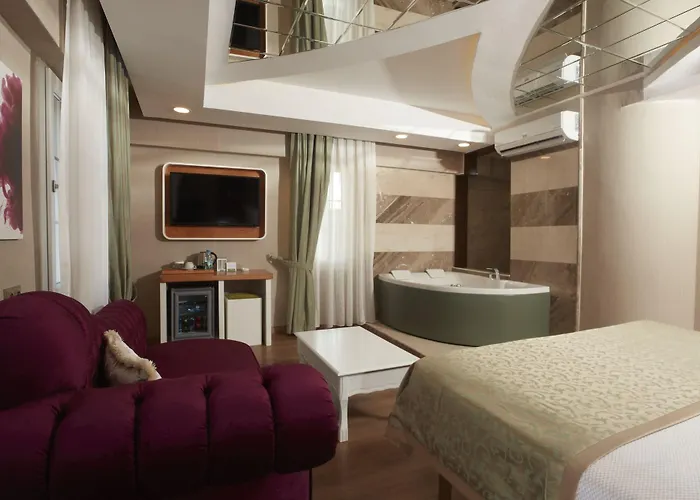 Life Corner 3* İzmir