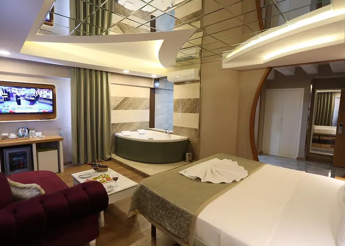 Hotel Life Corner 3*